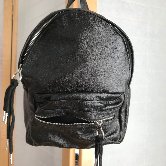 Mango Handbags - NWT black MNG black crinkle vinyl backpack zips